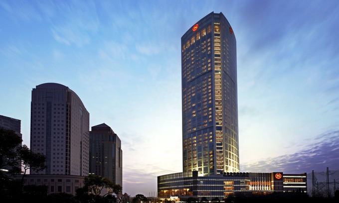 Pudong Hotel | Discover Sheraton Shanghai Waigaoqiao Hotel: 4-Star Escape