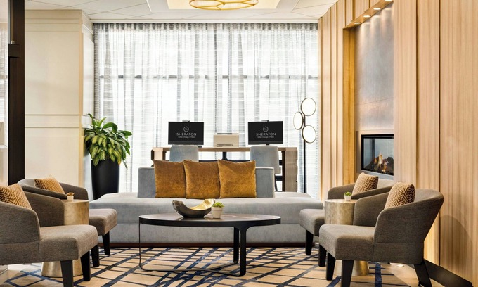 O'Hare Hotel | Discover Sheraton Suites Chicago O'Hare: Family-Friendly Getaway