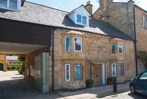 Chipping Campden House | Family-Friendly Retreat at Sherborne House Awaits You