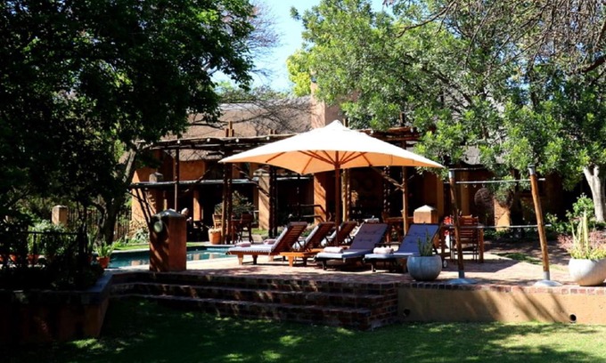Pretoria Cabin | Relaxing Oceanfront Stay at Sherewood Lodge with Pool