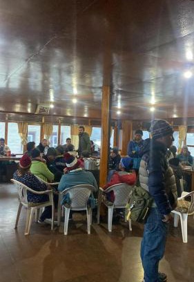 Lobuche Hotel | Charming Sherpa Lodge: Family-Friendly with Breakfast Included