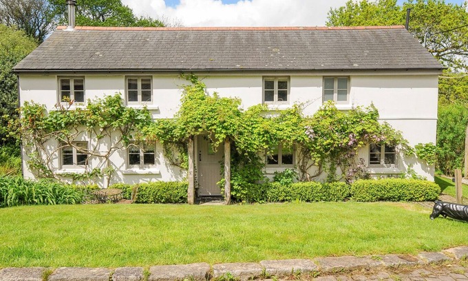 Saint Ann's Chapel Cottage | Family-Friendly Sherwell Farm Cottage with Open Fire