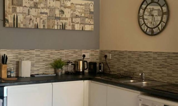 Mapperley House | Discover Sherwood: Free Parking & Family-Friendly Amenities