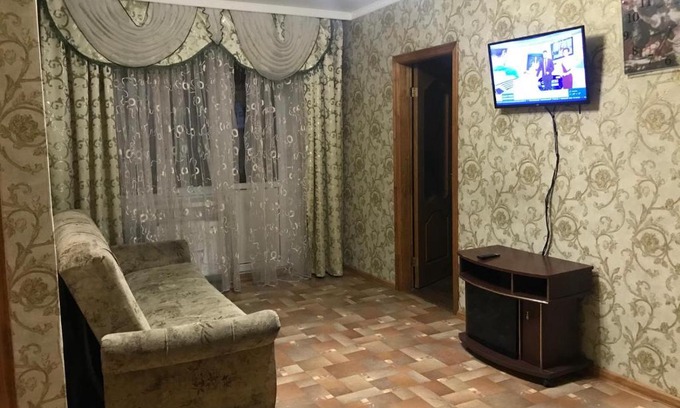 Maliyevtsy House | Comfortable Shevchenka Guest House Near Academy with Kitchen