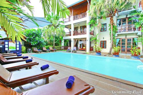 Wat Ket Hotel | Discover Shewe Wana Suite Resort with Pool and Hot Tub