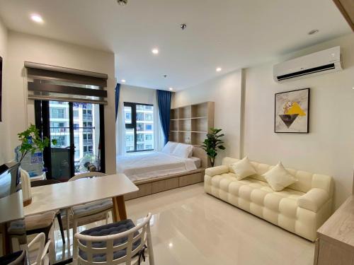 District 9 Apartment | Shi House - Studios S601 Origami Cozy Comfortable