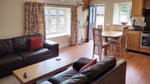 Alston House | Welcoming Shieling Cottage at Lovelady Shield - Pet Friendly!