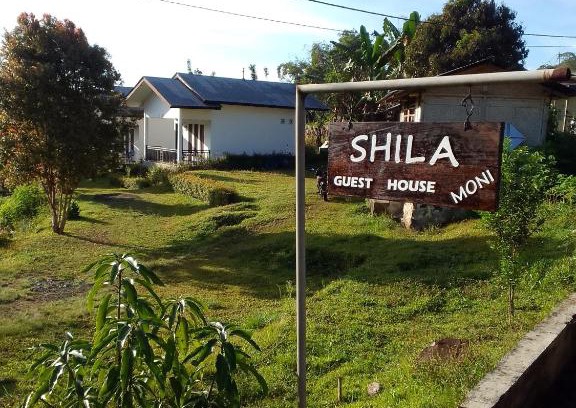 Moni House | Discover SHILA GUEST HOUSE with Hot Tub & Kitchen Access