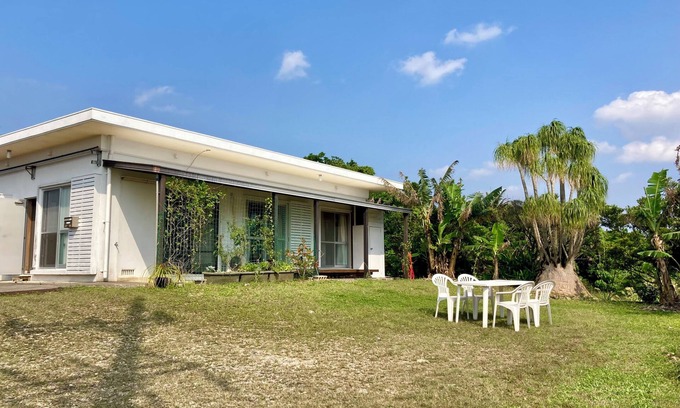 Nagura House | Shima-Asana Private Yoga Retreat, with Traditional Okinawan Architecture