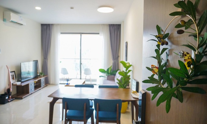 Nguyen Thai Binh Apartment | Enjoy City Views & Infinity Pool at ShinaHome in Central HCM
