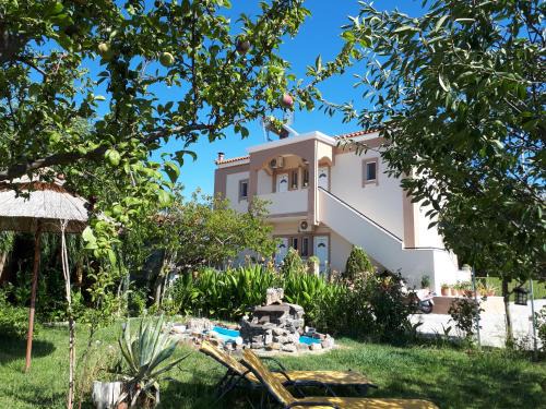Skala Kallonis Apartment | Experience Shine Studios: Oceanfront & Pet-Friendly Retreat