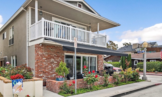 Balboa Island House | Discover the Gem on Onyx Ave with Ocean Views