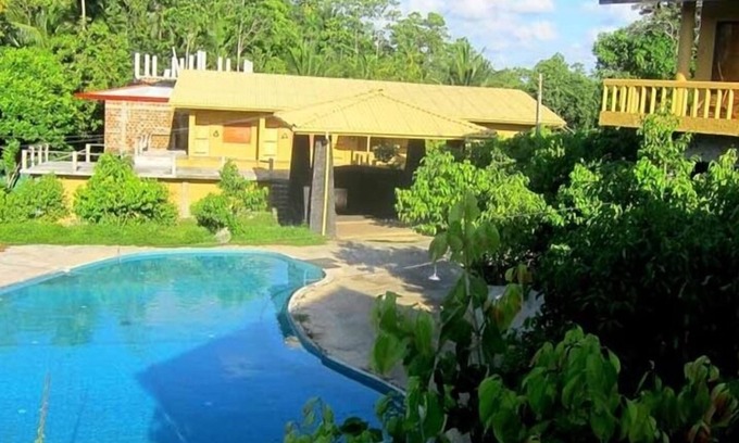 Ambalangoda Hotel | Inviting Shiny Lakeside Resort with Pool and Breakfast