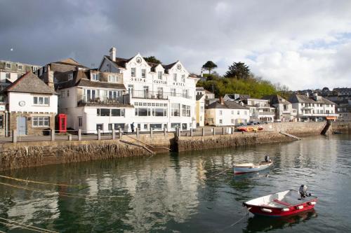 St. Mawes Hotel | Discover Ship and Castle Hotel: Pet Friendly & Family Fun