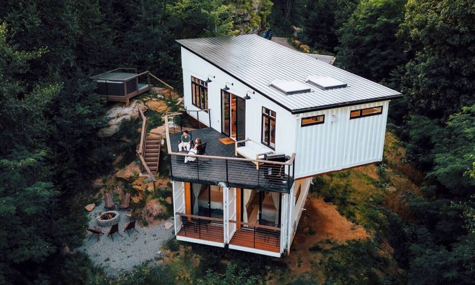 Rockbridge Cabin | Unforgettable Shipping Container Cabin with Spa & Hot Tub