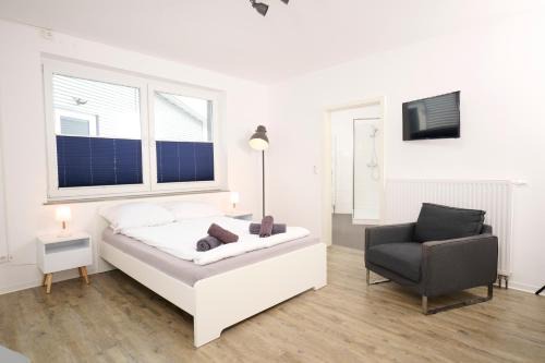Elsfleth Bed & Breakfast | Cozy Shipyard Guesthouse: Pet-Friendly & Accessible Stays
