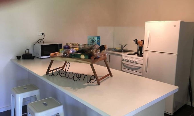 Miranda Cottage | Discover Shire's Cottage: Perfect for Families & Breakfast