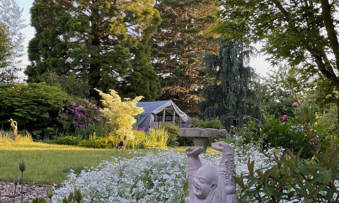 Corvallis Cottage | Exceptional ShiShi's Cottage - Steps from OSU with Breakfast