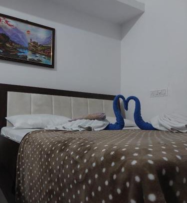 Rajpipla Apartment | Cozy Shiv Shakti Homestay - Family and Pet-Friendly Retreat