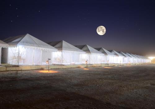 Kanoi Resort | Experience Shiv Tara Desert Camp: Family-Friendly Retreat