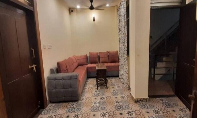 Agra Apartment | Relaxing Retreat at Shivalayaa - Queen Double Room