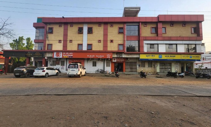Seoni Hotel | Pet-Friendly Shivani Inn Hotel & Banquet with Breakfast