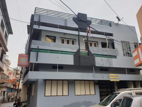 Ujjain House | Visit Shivanjali Bhakt Niwas: Top-Rated Family Getaway