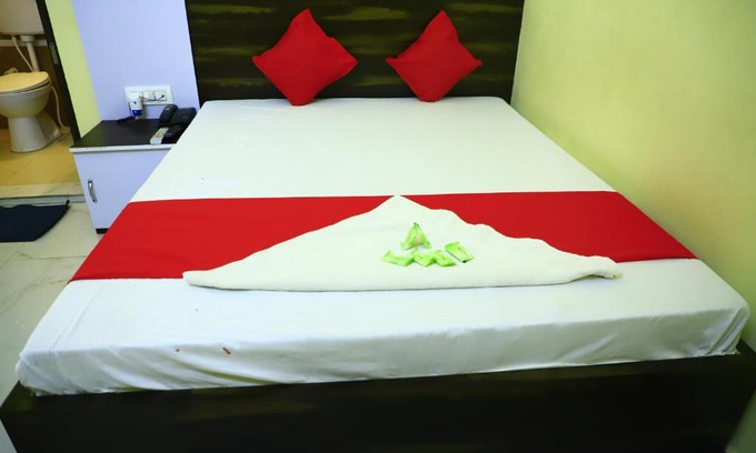 Mathura House | Welcoming Shivraj Homestay: Pet Friendly with Breakfast