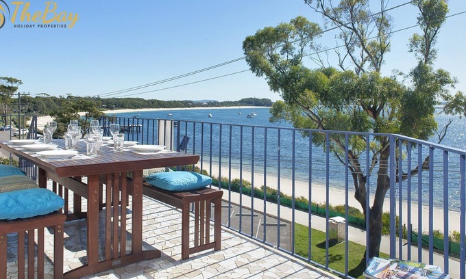 Shoal Bay Apartment | Experience Shoal Towers No.9 with Breathtaking Beach Views