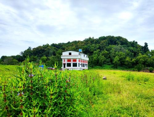 Murud House | Cozy Shobha Farmhouse: Family-Friendly & Wheelchair Accessible