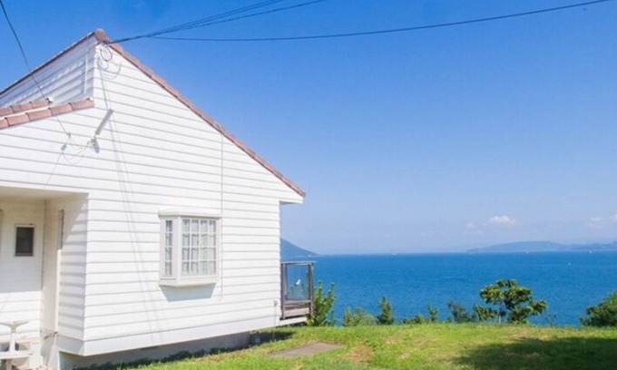 Fuchisaki House | Seaside Escape: Shodoshima Private Cottage with Free WiFi
