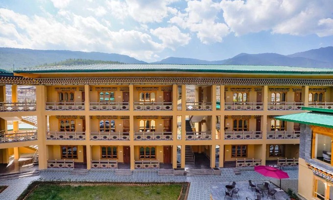 Paro Hotel | Top-Rated Shomo Chuki Resort with Breakfast & Hot Tub
