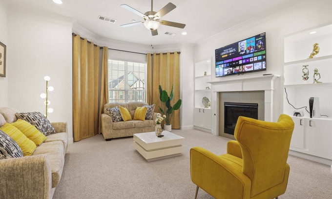 Lewisville House | Shop & Store Oasis, 13min from Airport, Nice spot Near Attractions & Dinning