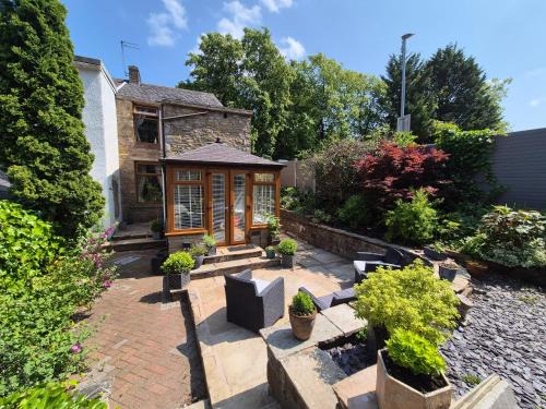 Wilpshire House | Shore Cottage A traditional cosy cottage