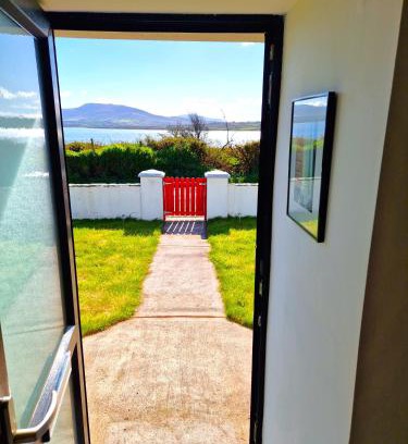 Reenglass House | Charming Coastal Cottage: Guest Rated 9.4/10, Family Friendly