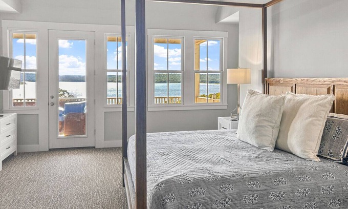 Eufaula House | Shore Enough, Carlton Landing! Lakeview for 12!