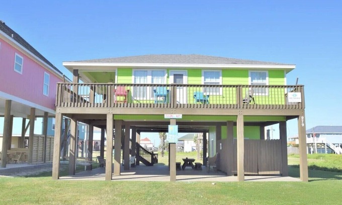 Port Bolivar House | Stunning Shore 'Nuff Views with Pool & Ocean Access
