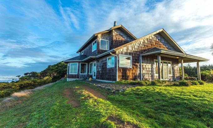 Bandon House | Oceanfront Shore Pines Near Sheep Ranch Golf Course
