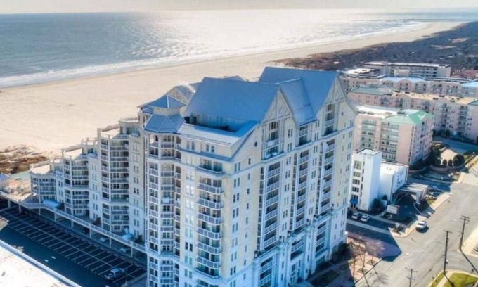 Wildwood Crest Condo | Relaxing Shore Summer Rentals at The Grand with Pool & Spa