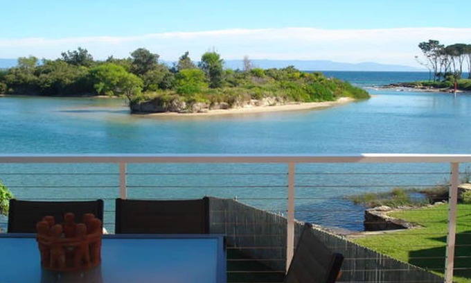 Currarong House | Absolute Waterfront Family Retreat with Ocean View & Pool