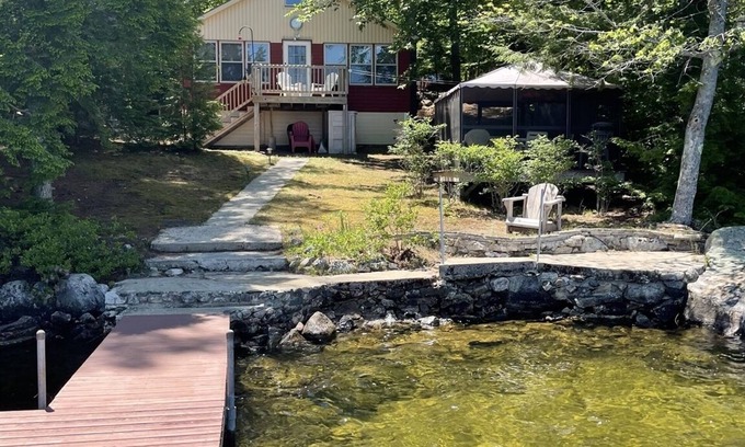 Sebago Cottage | Idyllic Shorefront Peabody Pond with Lake View & Breakfast