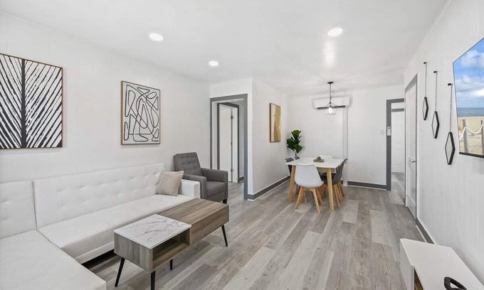 Ocean City Condo | Experience Shorehaven 7: Stylish Oceanfront Retreat