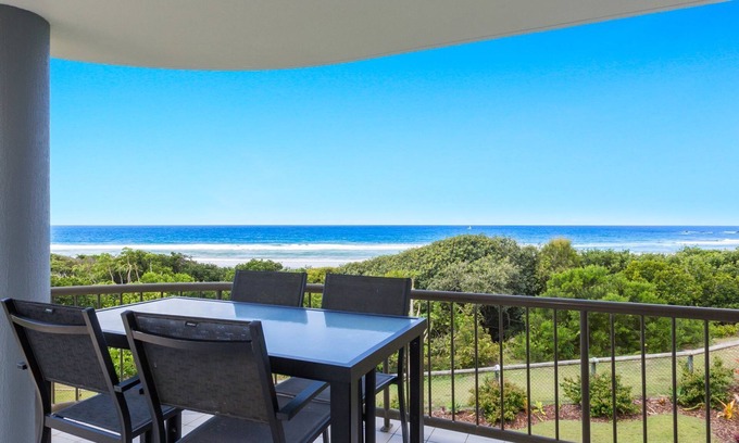 Hastings Point Apartment | Oceanfront Shoreline 6: Whale Watching & Family-Friendly Fun