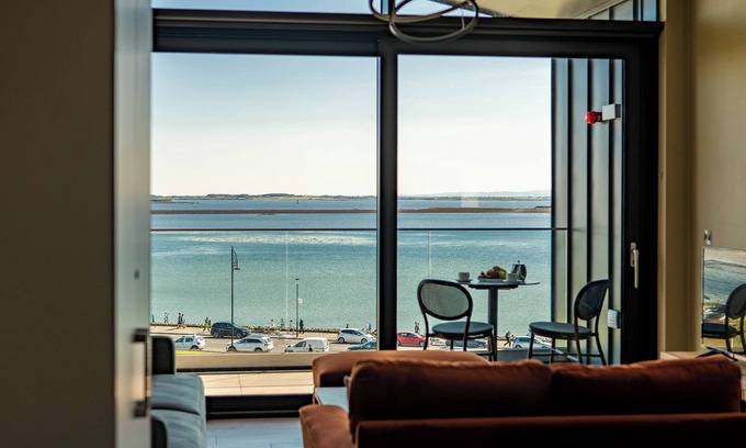 Galway Apartment | Oceanfront Shoreline Apartments - Guest Rated 9.8 with Spa