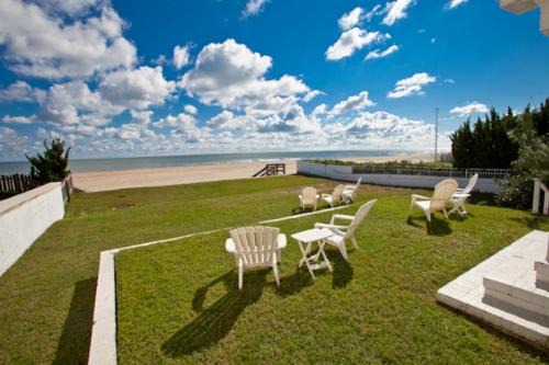 Northeast Virginia Beach House | Oceanfront Shoreline Cottage - Family-Friendly Accommodation