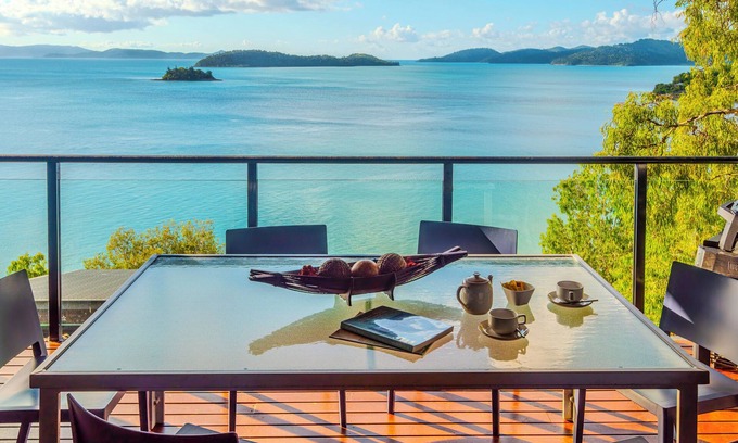 Hamilton Island Apartment | Seaview Escape: Shorelines 14 on Hamilton Island