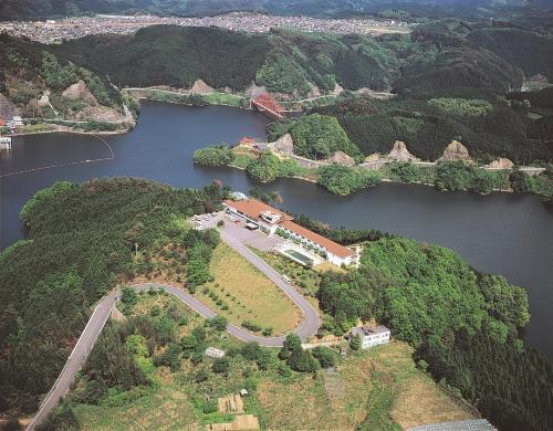 Nabari Hotel | Relax at Shorenji Lake Hotel: Rated 9/10 with a Pool & More