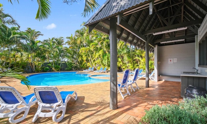 Elizabeth Beach Villa | Shores Two Bedroom Pet Friendly