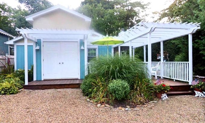 Union Pier Cottage | Beachfront Oasis: Shorewinds Cottage with Direct Access