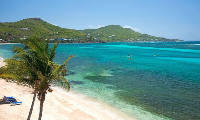 Estate Turner Hole House | Relaxing Retreat Near Honeymoon Beach: Pool & Spa Amenities